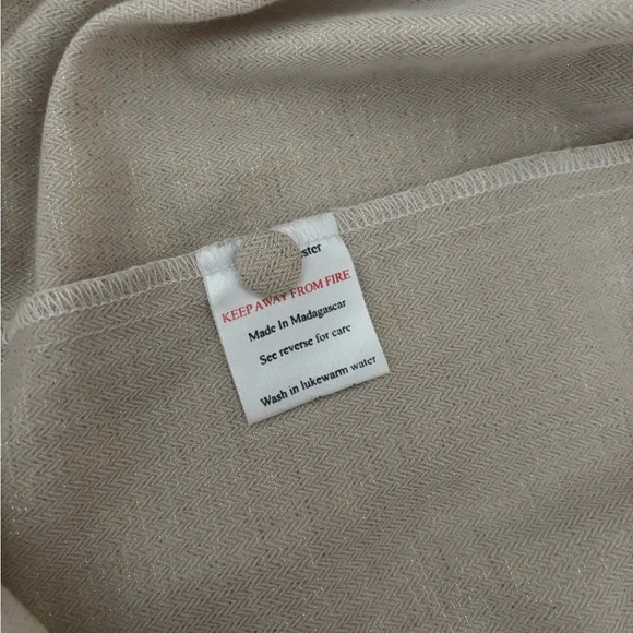 Trotters London Lily Rose Christmas dress gold metallic sparkly smocked party 2t - Picture 8 of 8